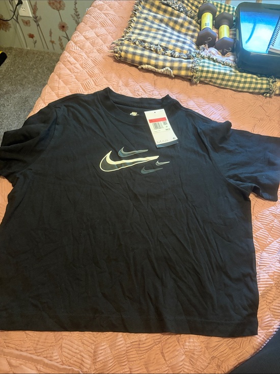 Nike Other - Nike Black Short Sleeve Tee